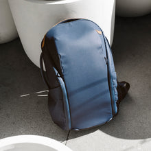 Load image into Gallery viewer, dark,theme_color-#30405E|Peak Design Everyday Backpack Zip, Midnight Blau, 20 Liter
