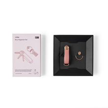 Laden Sie das Bild in den Galerie-Viewer, product_closeup|Orbitkey Key Organiser Leather + Ring v2, Cotton Candy/Rose Gold
