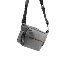 Load image into Gallery viewer, product_closeup|Peak Design Everyday Sling, 3L, Ash

