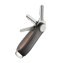 Load image into Gallery viewer, product_closeup|Schlüsselhalter Orbitkey in Dunkelgrau
