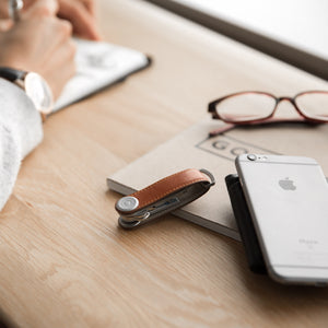 Schlüssel Organisator und Halter von Orbitkey, Premium Leder, Cognac