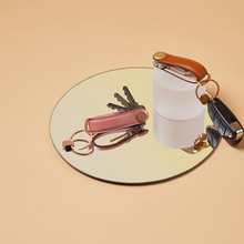 Laden Sie das Bild in den Galerie-Viewer, dark|Orbitkey Key Organiser Leather + Ring v2, Cotton Candy/Rose Gold
