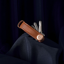 Load image into Gallery viewer, dark|Orbitkey Key Organiser Pebbled-Leather, Amber
