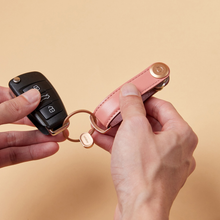 Load image into Gallery viewer, dark|Orbitkey Key Organiser Leather + Ring v2, Cotton Candy/Rose Gold
