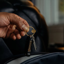 Laden Sie das Bild in den Galerie-Viewer, dark|Orbitkey Ring v2, Gold
