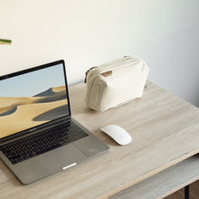 Laden Sie das Bild in den Galerie-Viewer, dark,theme_color-#E6DEC8|Peak Design Tech Pouch, Techniktasche für Kabel und Zubehör, Beige, 2 Liter
