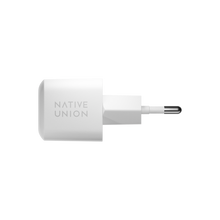 Laden Sie das Bild in den Galerie-Viewer, product_closeup|Native Union Fast GaN Charger PD 30W + USB-C Cable, White/Zebra
