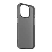 Laden Sie das Bild in den Galerie-Viewer, product_closeup|NOMAD iPhone 15 Pro Super Slim Case, Carbide
