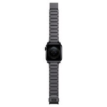 Laden Sie das Bild in den Galerie-Viewer, product_closeup|NOMAD Watch Aluminum Band, 45mm/49mm, Space Gray
