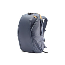 Load image into Gallery viewer, product_closeup|Peak Design Everyday Backpack Zip, Midnight Blau, 20 Liter
