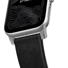 Laden Sie das Bild in den Galerie-Viewer, product_closeup|NOMAD Apple Watch Band Leather Horween Black
